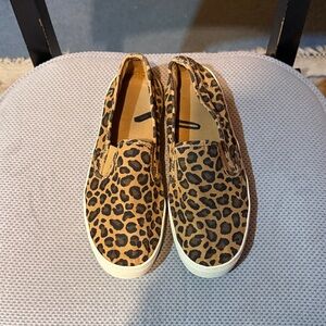 Women’s Old Navy Leopard Print Vans-like Slip-On Shoes